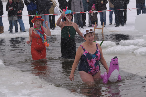 26. Winterbaden in Berlin, Foto von Bernd Kühler