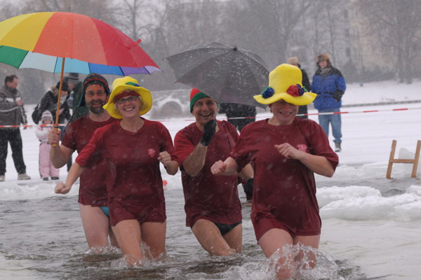 26. Winterbaden in Berlin, Foto von Bernd Kühler